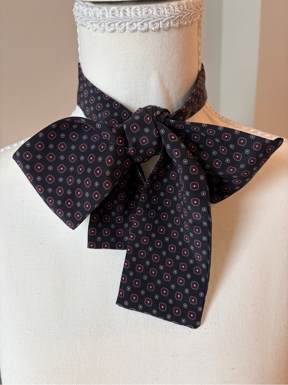 Women’s Silk Black Patterned Neck Scarf